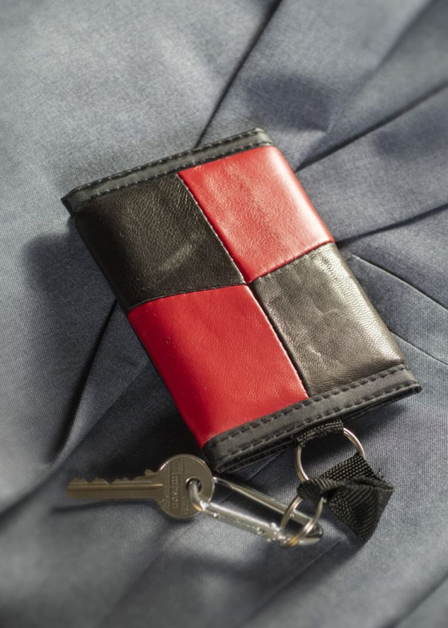 Lorenz Wallets | Soft Nappa Leather Ripper Wallet With Carabiner Clip