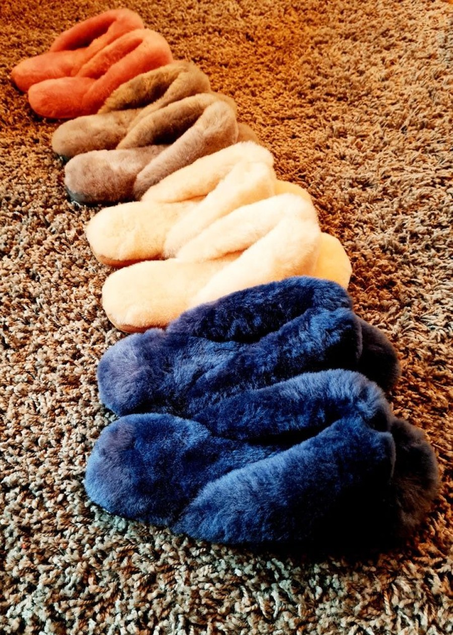 Lambland Ladies Sheepskin Slippers | Ladies Sheepskin Lined Toe Post Slippers