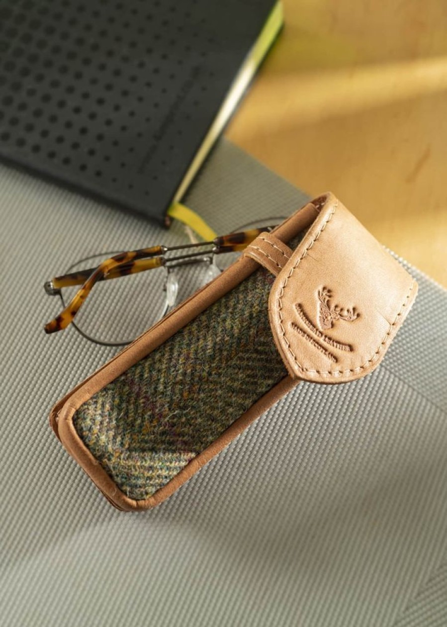 Barrhead Leather Glasses Cases | Hand Crafted Deer Skin And Tweed Glasses Case